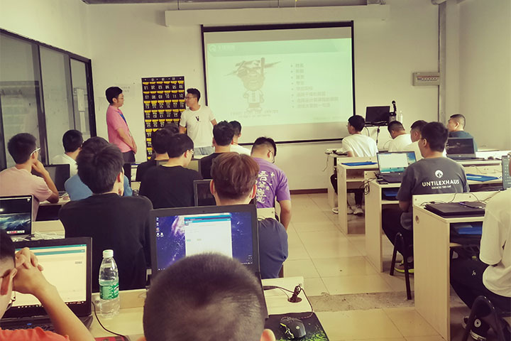 重庆千锋IT培训的互联网营销培训课堂