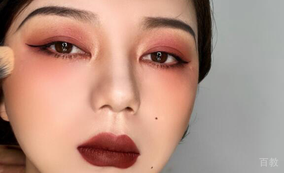 湖南洛华艾芭化妆美甲培训学校学员作品