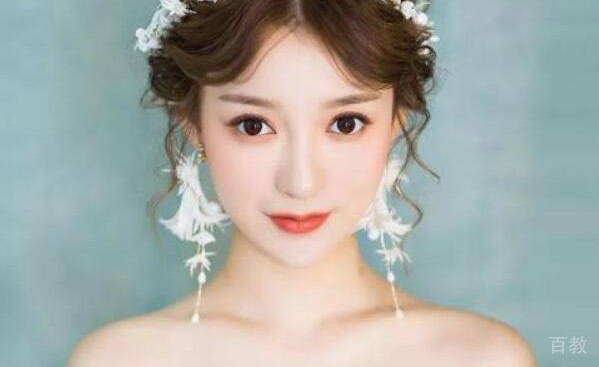 湖南洛华艾芭化妆美甲培训学校学员作品