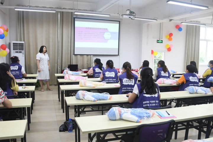武汉贝安馨母婴护理培训学校育婴师培训教室环境