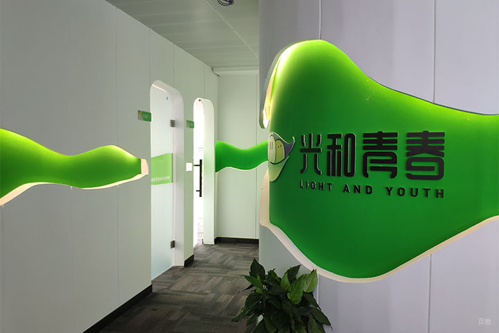 合肥卓育英才教室外走廊环境
