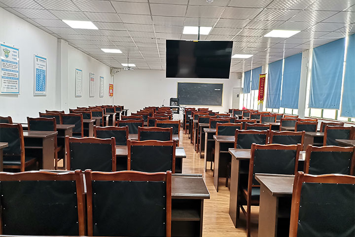 成都川研教育的培训教室