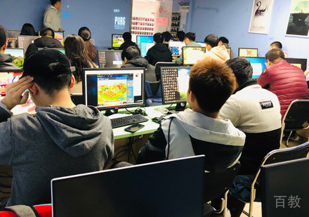 西安达内教育学员课堂学习场景