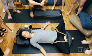 上海IYoga瑜伽教培中心课堂学习
