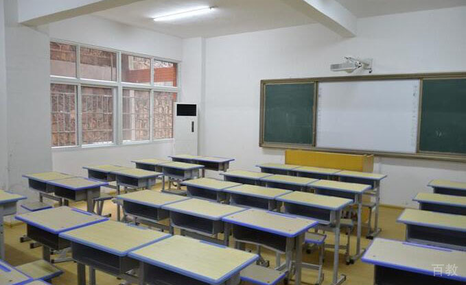 长沙中航教育成人高考培训教室环境