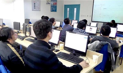 学生们上课