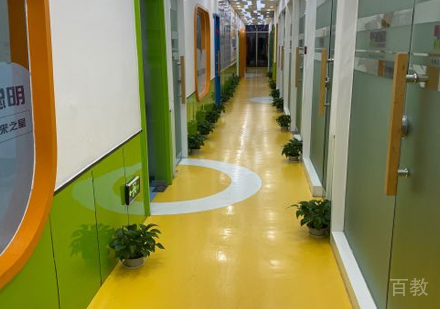 南昌童程童美校区走廊环境展示