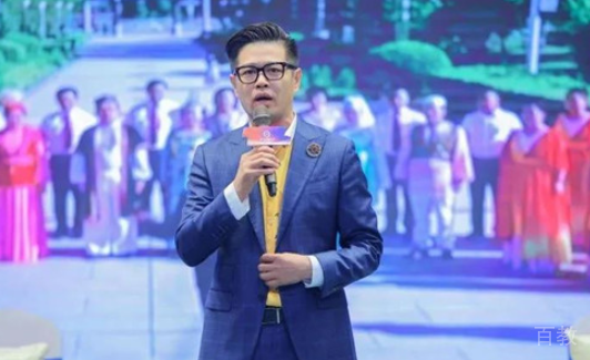 南宁新与成国际教育老师演讲