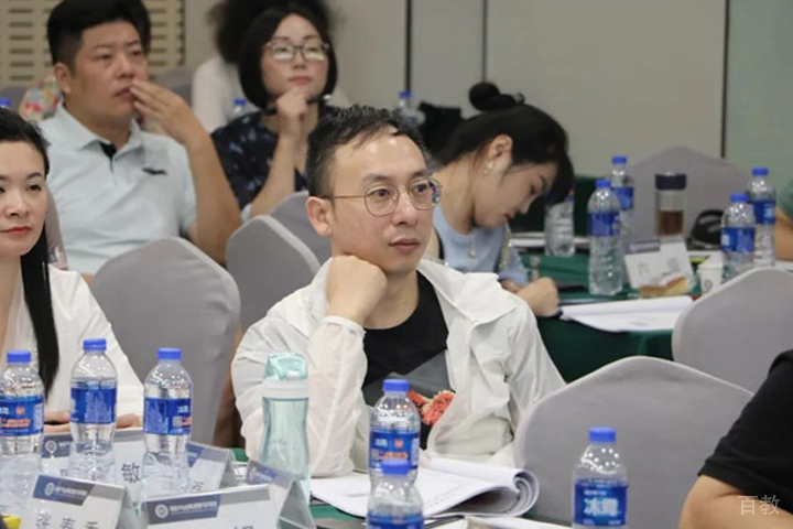 《博弈论与决策思维》