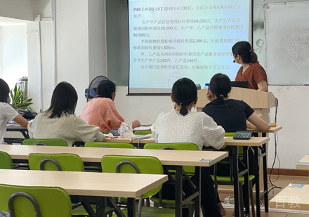 福州树诚会计校区老师授课场景展示