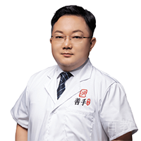 李威