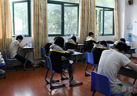 学生上课环境