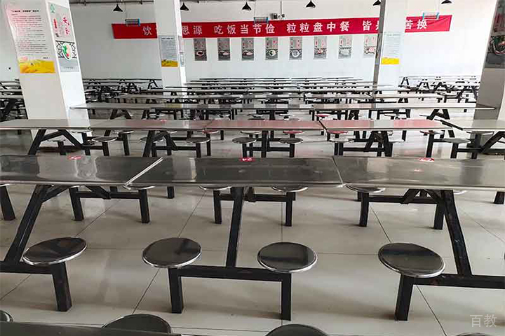 石家庄金石中学的食堂