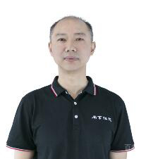 龚明