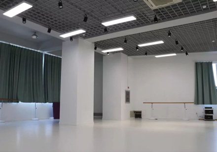 郑州梓艺教育校区舞蹈教室环境展示