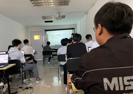 郑州腾鸟软件测试校区学员上课场景展示