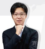 李伟