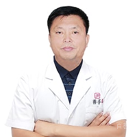 王立新