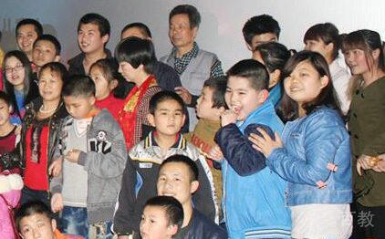 小学员合影