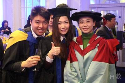 英美澳项目学生在海外取得学士学位