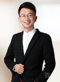 何明亮