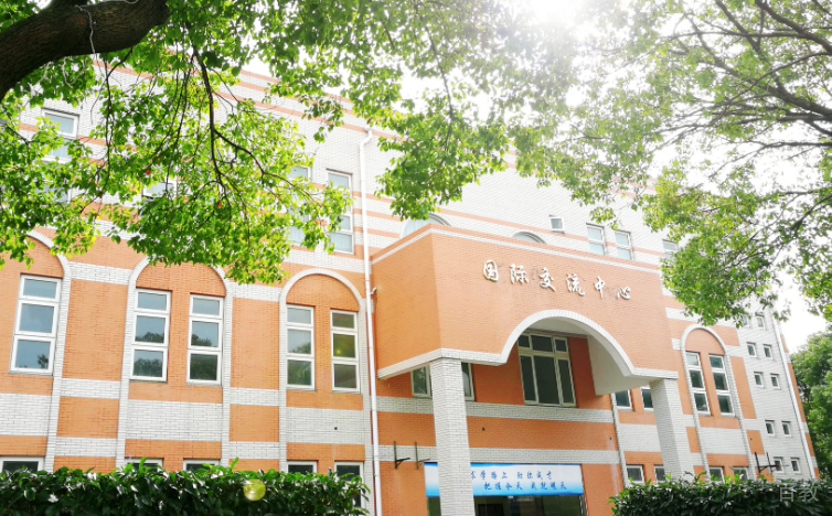 上海成才教育环境