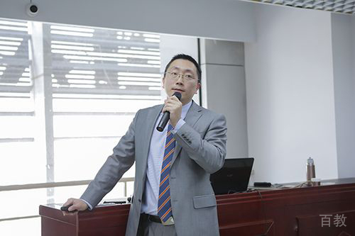 教师上课照片