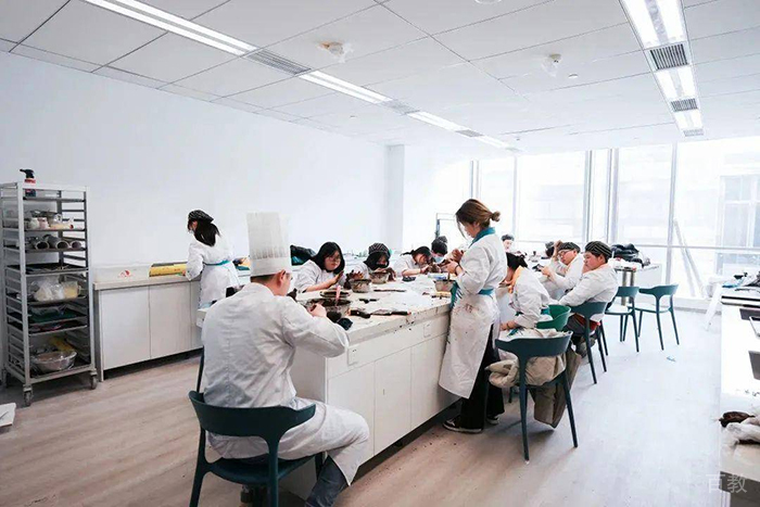 上海优美西点学校巧克力教室