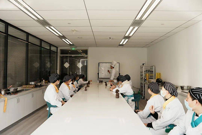 上海优美西点学校授课指导