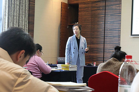 教师上课照片