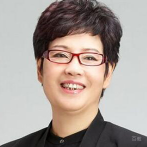 赵依芳