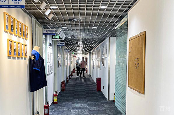 学校走廊环境