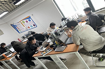 郑州炫智PLC培训理论课环境