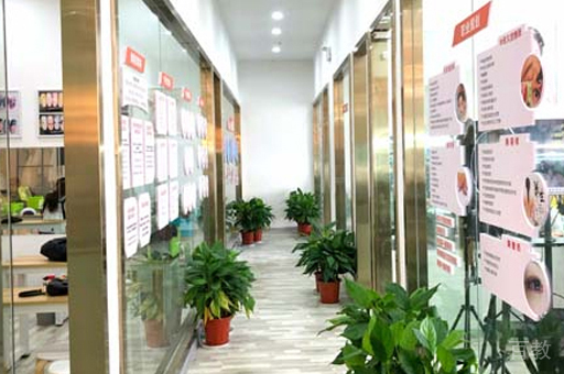 武汉明炘美学校区教学环境展示