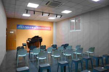 郑州和乐声乐艺考乐器教室环境