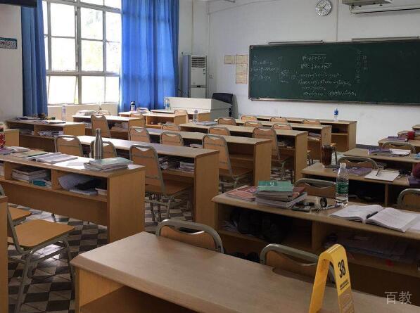 大连冠桥海外教室环境