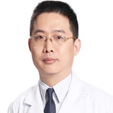 李东伟