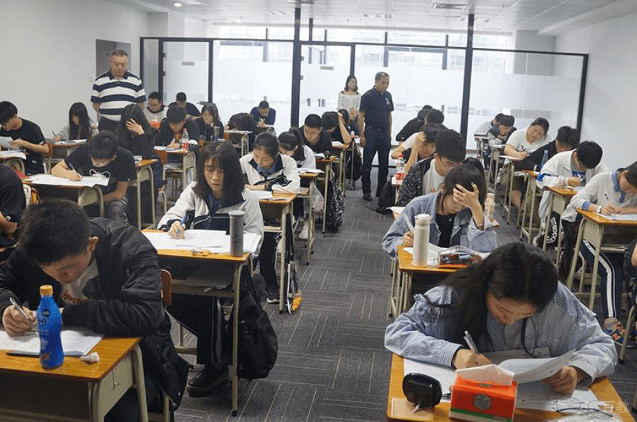 学生上课