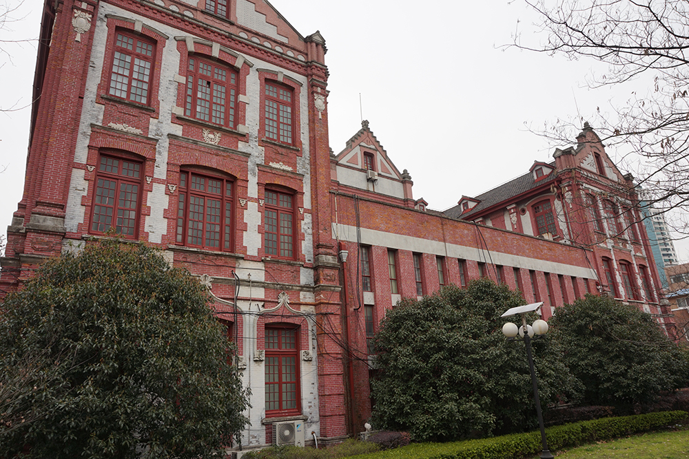 上海交通大学终身教育学院教学楼环境
