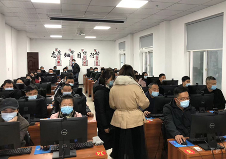 武汉天子教育校区学员上课场景展示