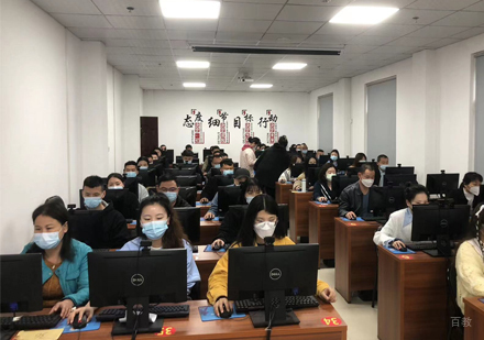 武汉天子教育校区学员上课场景展示