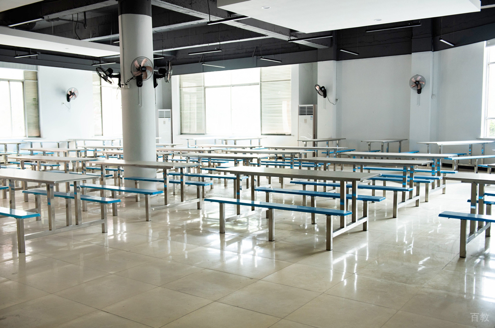 学校食堂