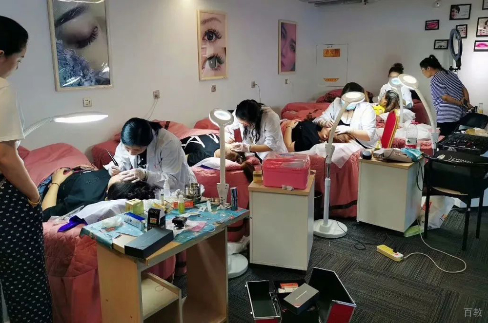 学员上课