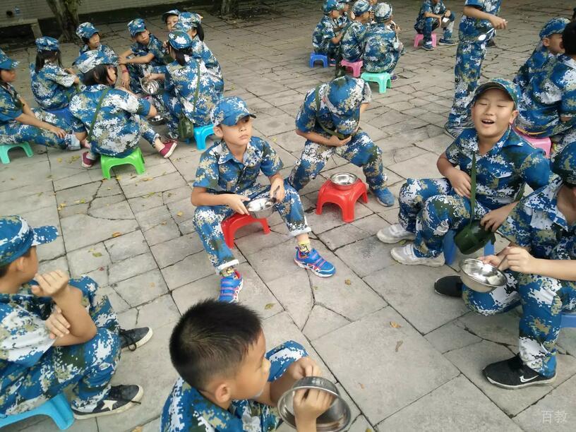学生合影
