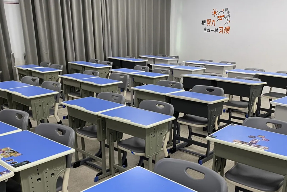 上海新世纪学校学生教室环境相册