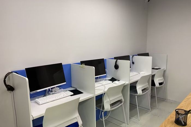 上海半海教育计算机教室环境