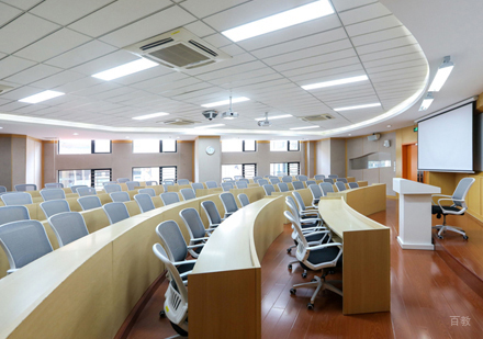 武汉高顿公务员线下校区授课教室环境展示