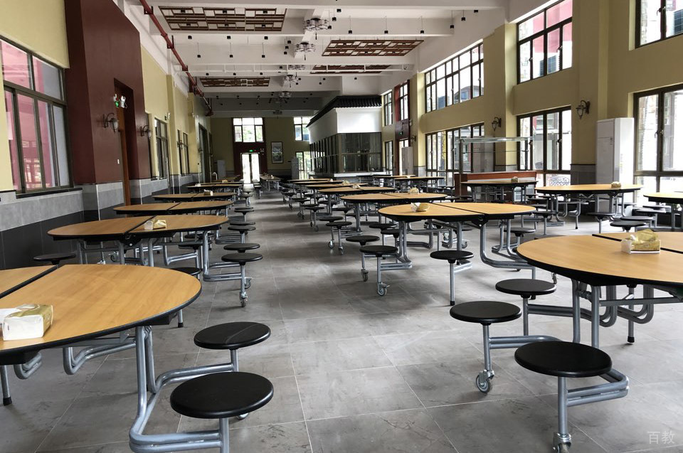 学校食堂环境