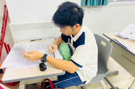 模拟考试中