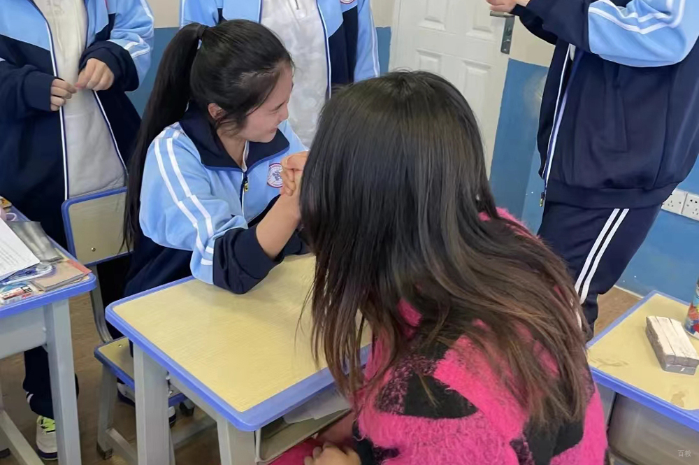 学生课间活动
